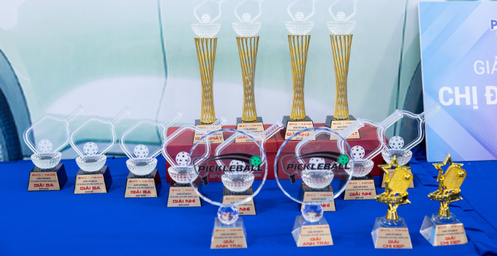 Địa chỉ đặt cúp pickleball uy tín, giá tốt